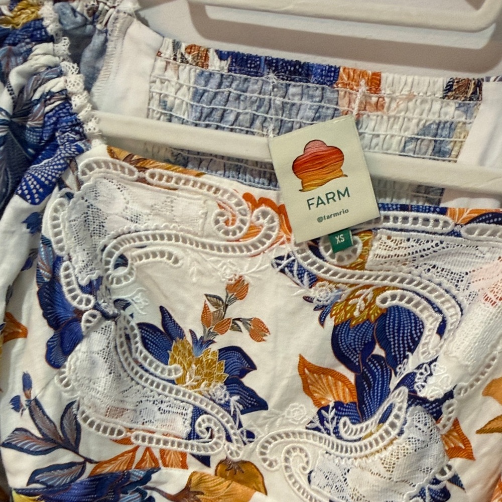 FARM Rio lace-trimmed floral playsuit XS - Picture 8 of 9